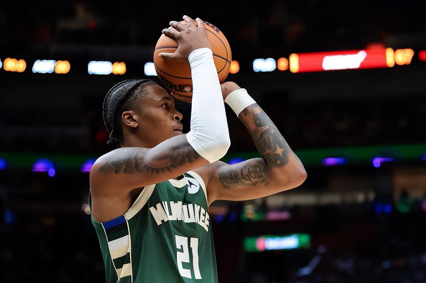 火箭一签一裁！雄鹿旧将加盟休城28岁哈里斯将被放弃腾出名额