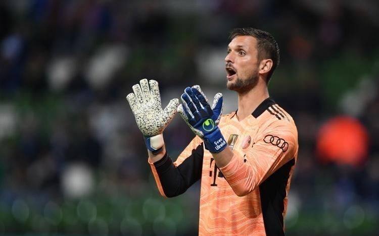 足坛奇景拜仁门将主力替补三人全倒