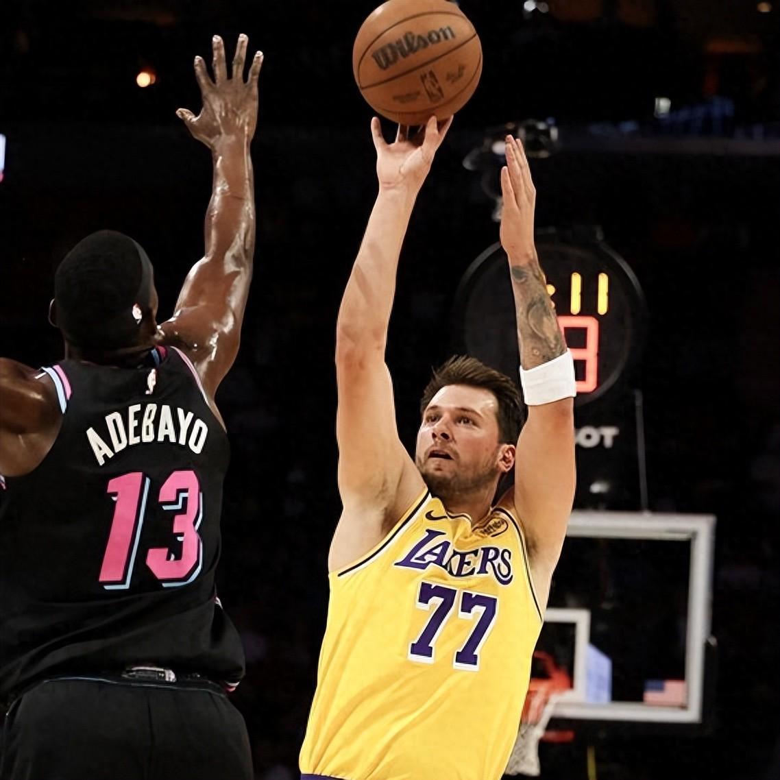 东契奇你太狠了，背靠背100分，又达成N