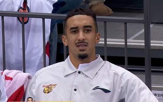 广东强援伤势曝光，杜锋松了一口气，下一场对阵北京男篮责任巨大