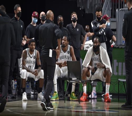 KD：在篮网只有我和纳什是全身心投入其他人似乎并非如此