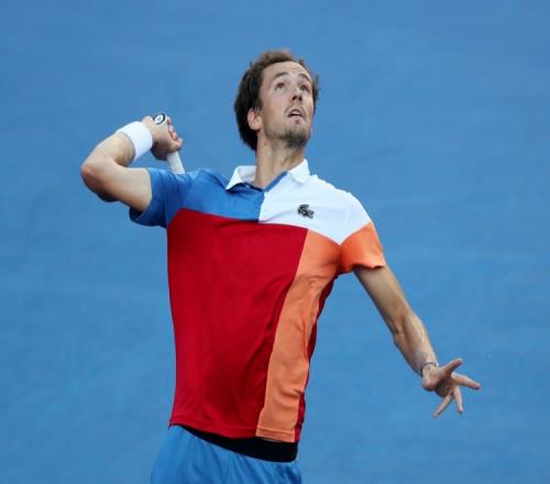 五盘不敌法网男单首轮：梅德维杰夫鏖战五局不敌诺里