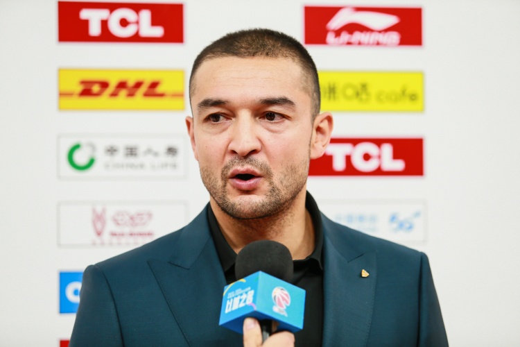 媒体人:西热力江拍探店很浪费时间NBA夏联教练组都是可以运作的