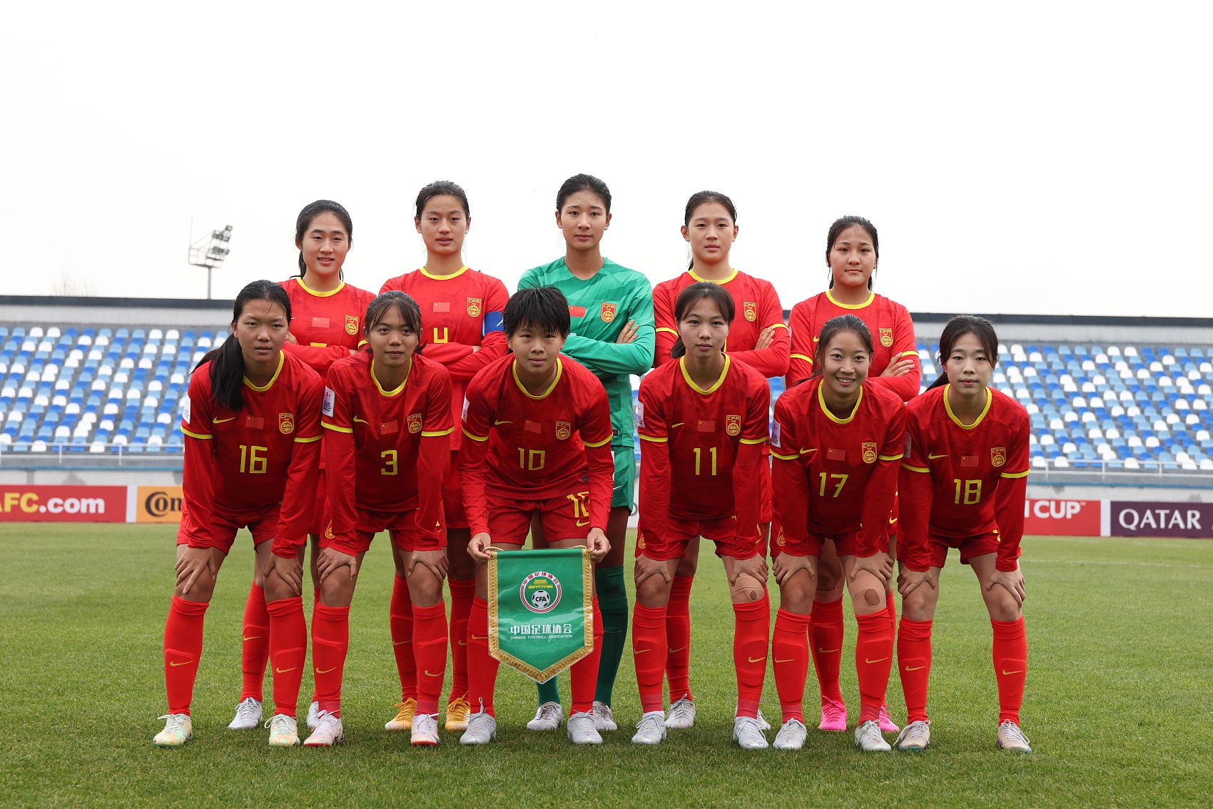 中国女足前主帅:女足不能全面走向市场走出去请进来太重要