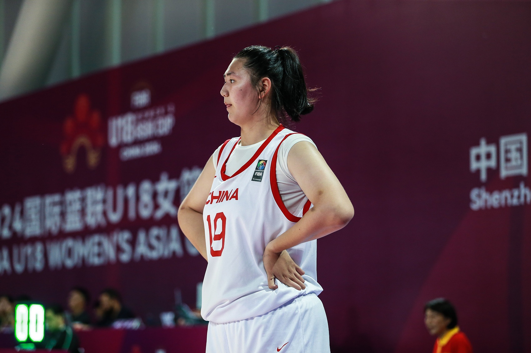 孔德昕:张子宇若被身后顶下盘出3秒区接球成功率还是会明显下降