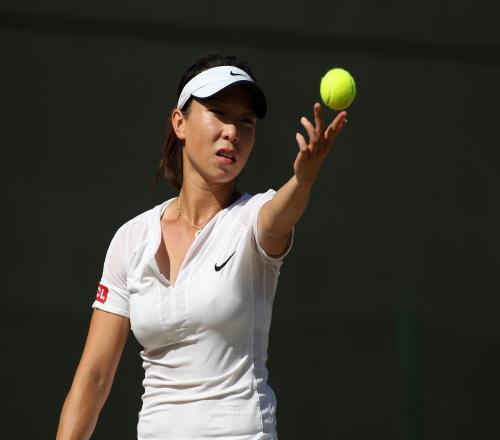 郑洁将参加今年温网元老赛,球员时代曾搭档晏紫获得温网女双冠军