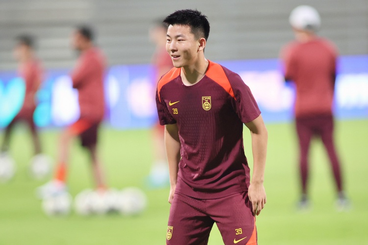 陶强龙:国足新团队新周期还需磨合,韩国天气热但不是什么大问题