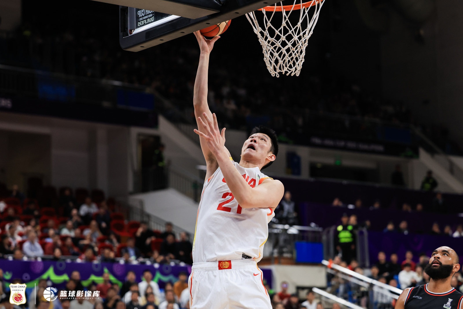 稳定基本盘!胡金秋8中7超高效拿下16分6板1断