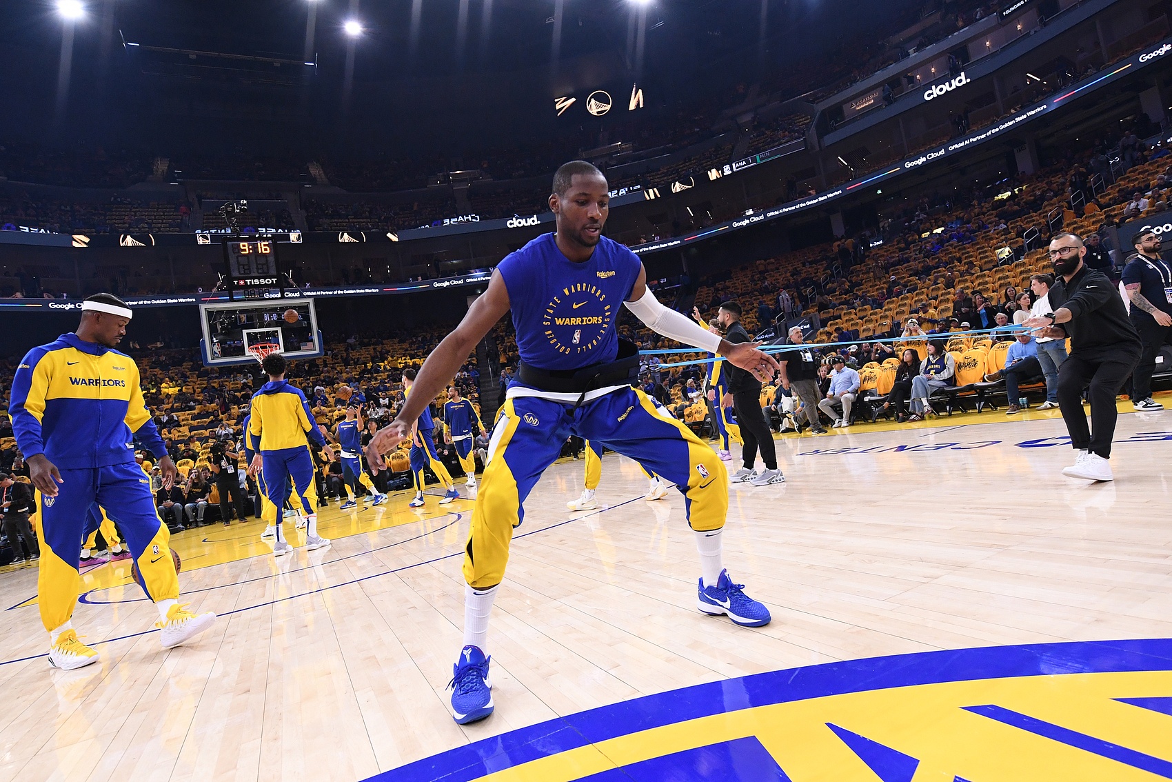 美记:对长期合同谨慎是目前NBA的主题22届新秀续约基本没动静