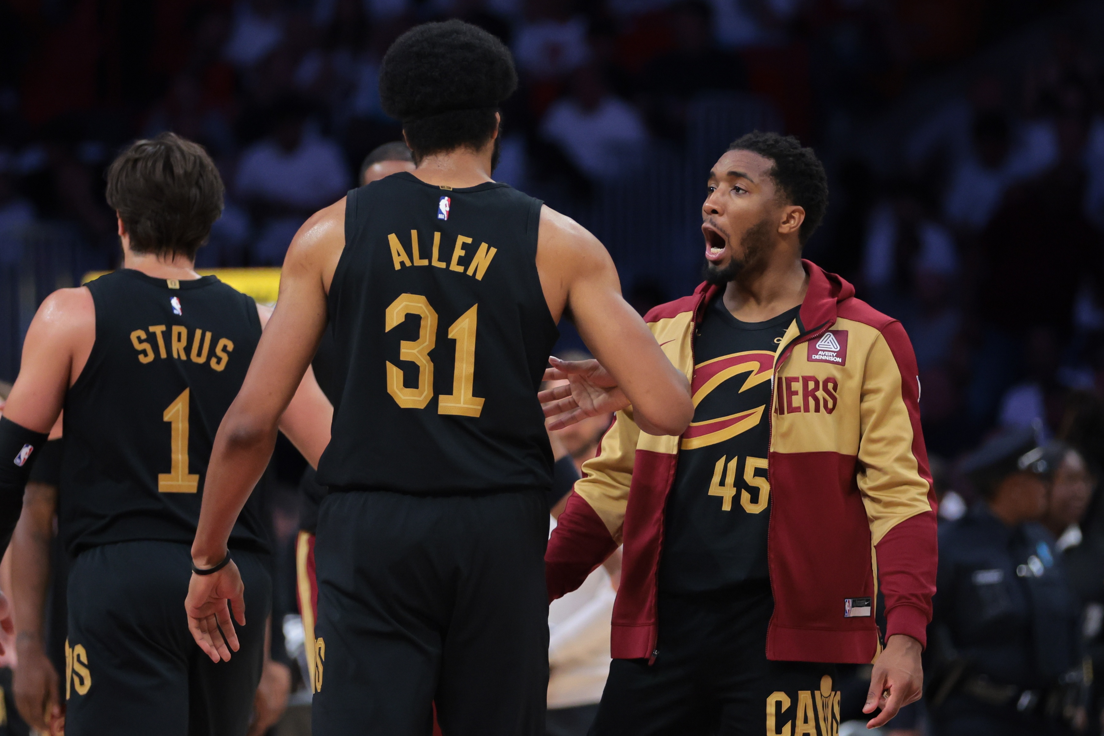 自由市场来了!ESPN谈东部各队要务:热火挖库明加76人送走乔治