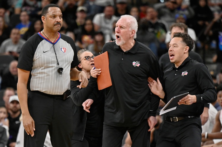 ESPN名记:波波非常喜欢米奇约翰逊并视其为自己的继任者