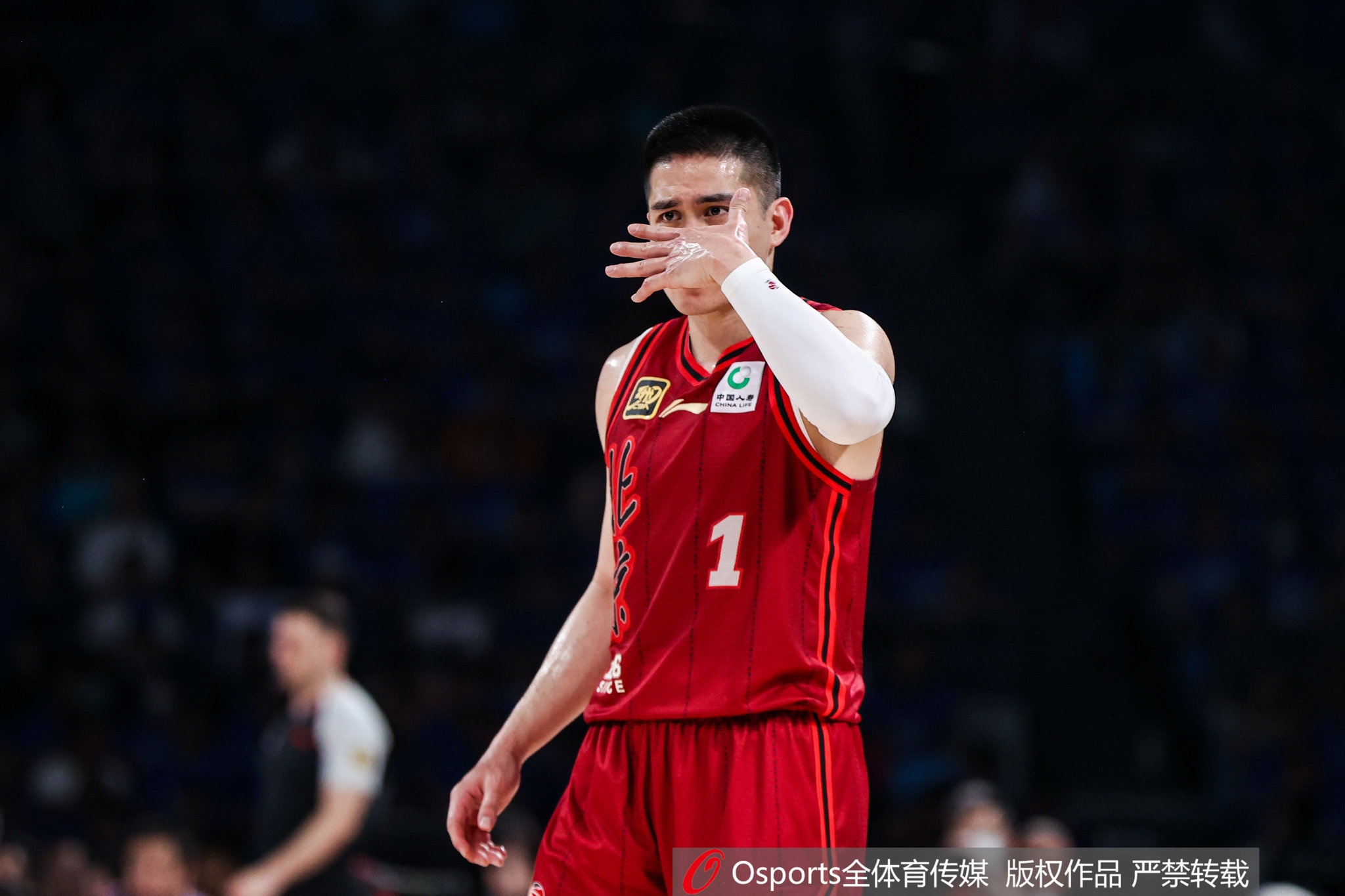 失去准星!陈盈骏总决赛场均14.2分命中率31.2%&三分命中率26.4%