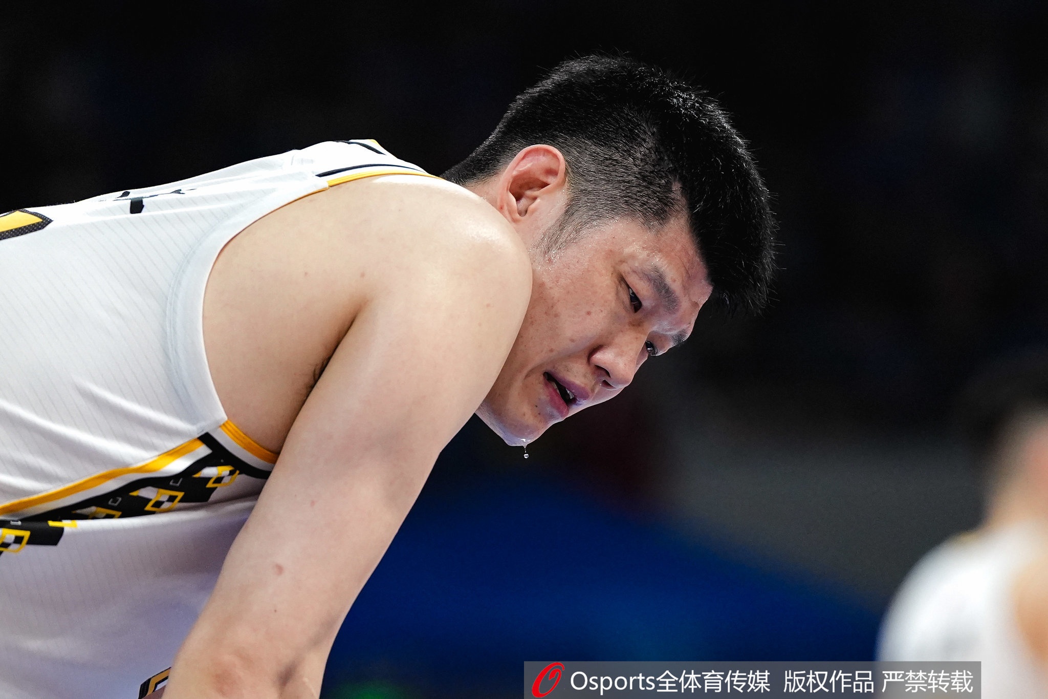 媒体人：无论在CBA还是国家队胡金秋都兢兢业业他配得上总冠军