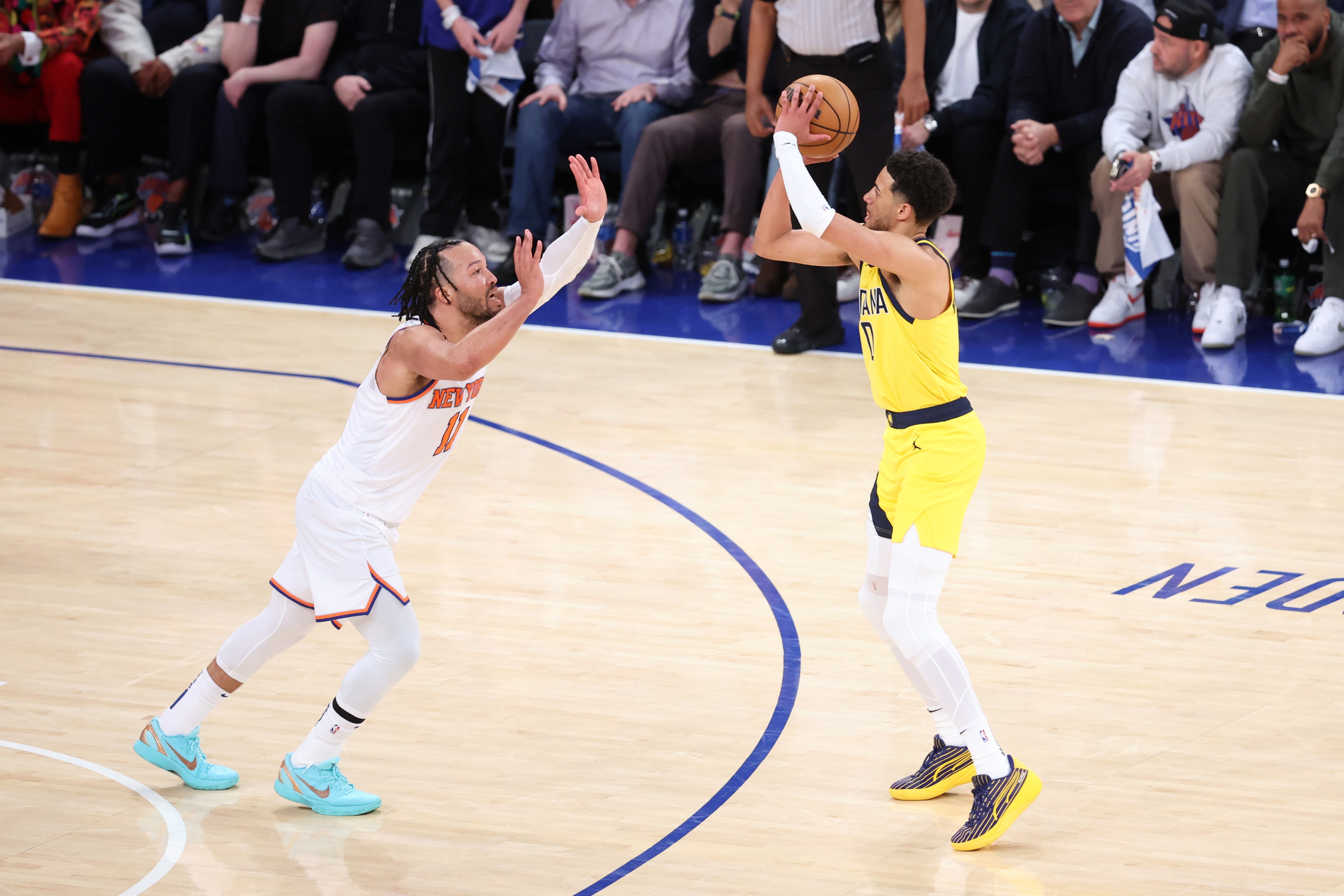NBA彩经:找回进攻感觉步行者主场拿下尼克斯获赛点