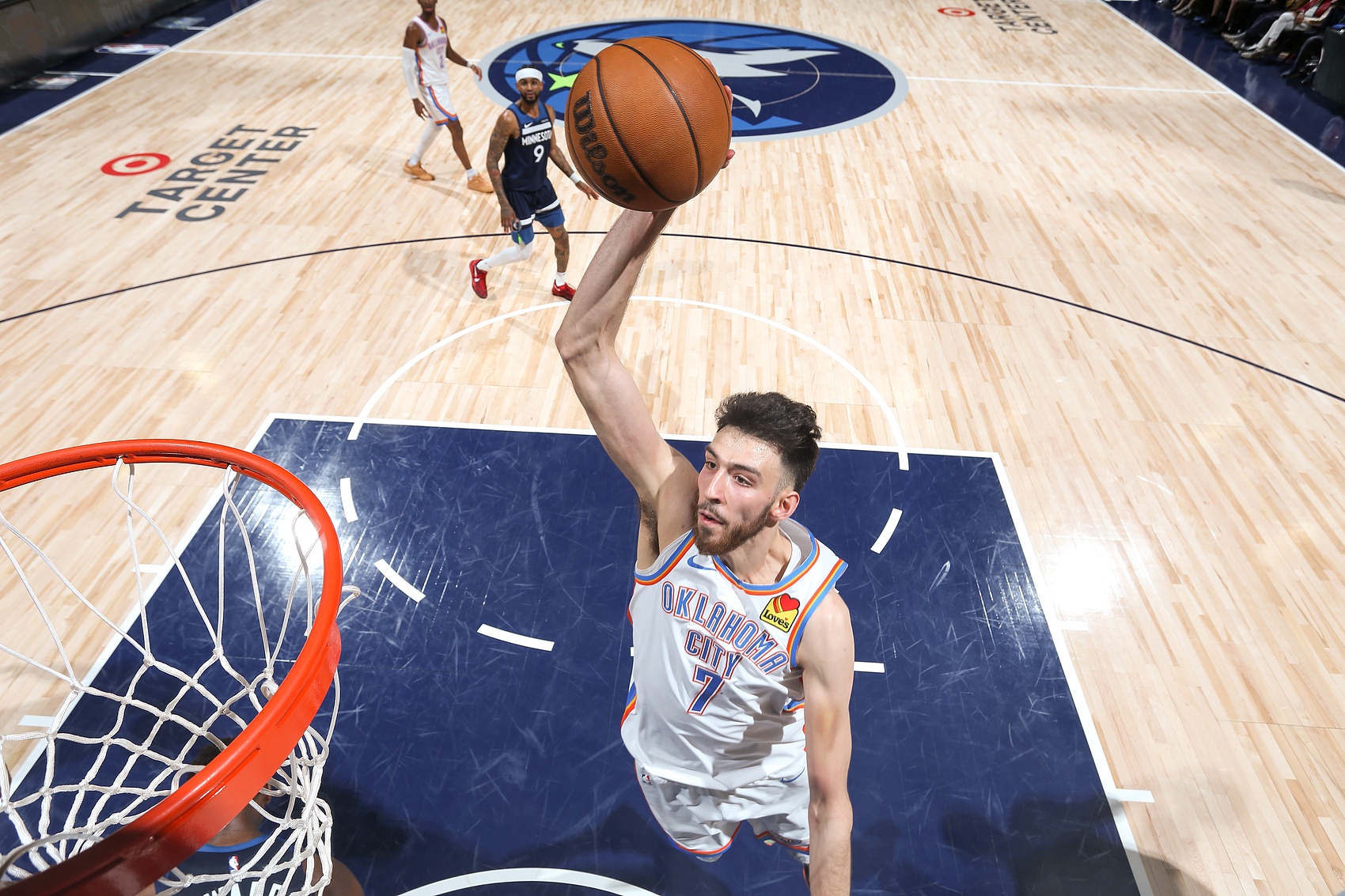 打球风格像切特周琦:以前有点像在NBA时候我打得靠外