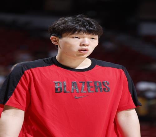 杨鸣:杨瀚森未来的比赛难度是由易到难相信他会慢慢适应