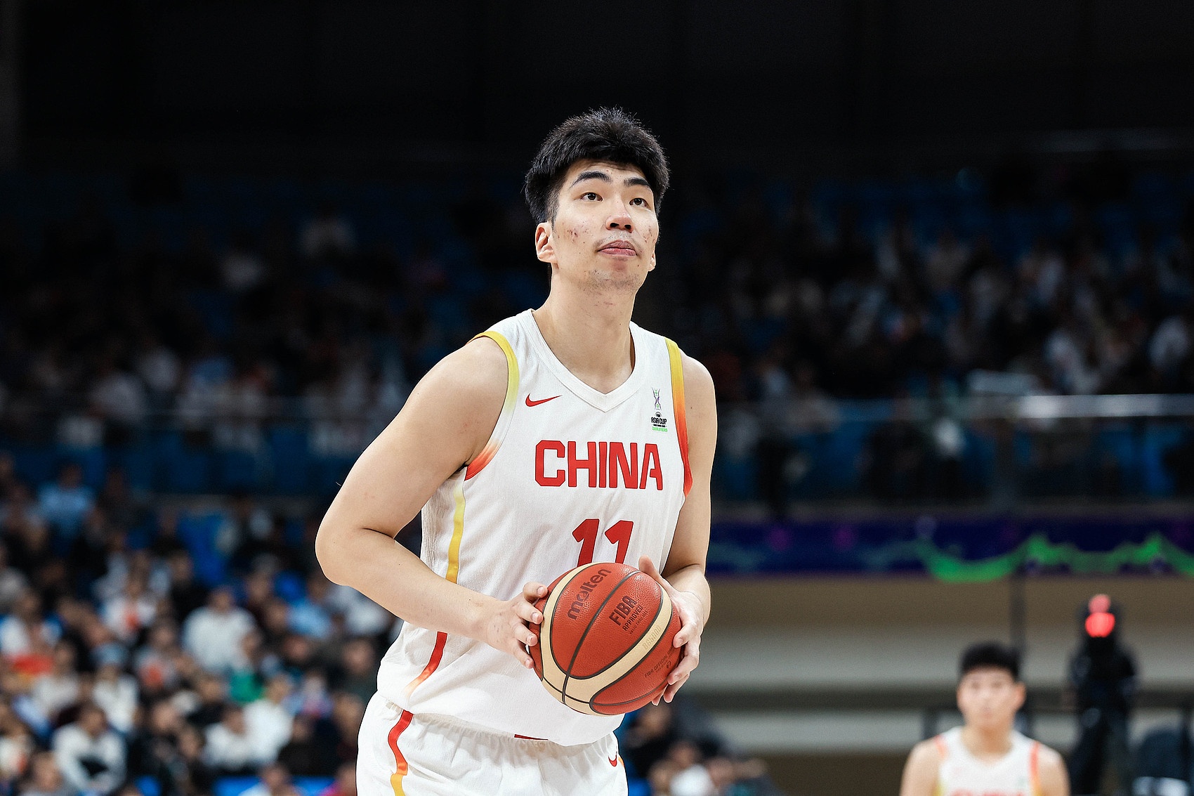 媒体人:中国男篮首发篮板&护筐挺多问题余嘉豪+王俊杰效果很好