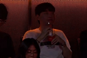 许久不见！Nuguri和PawN来到了现场观看HLE对阵KT