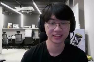 刚好一年！一年前的今天Doran待业时感叹自己运气不好 今年夺冠