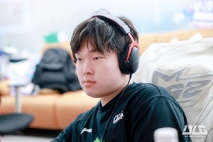 状态不佳被嘲讽！Bin峡谷之巅排位被打成0-7 路人嘲讽世界第一人机！
