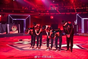 摄影师一村分享19FPX照片：人啊，其实就是活那么几个瞬间