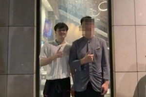 威朗普是对的！粉丝偶遇晒照：昨日赛后Xun与BLG选手一起去聚餐了