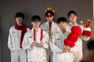 再次捧杯！iG击败JDG夺得德玛西亚杯冠军 为队史第三座德杯冠军！