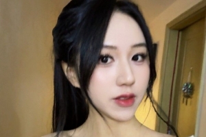 前LPL解说suki晒照：今天像谁