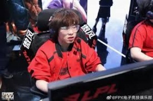 灯危❗️微博爆料人在WBG赛后爆料：有俱乐部试训阿萨姆
