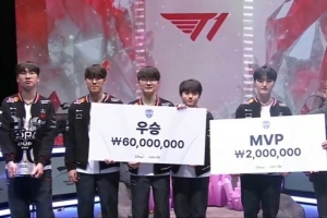 媒体人：Peyz拿到K杯FMVP 年轻便宜即插即用 给T1爽到了