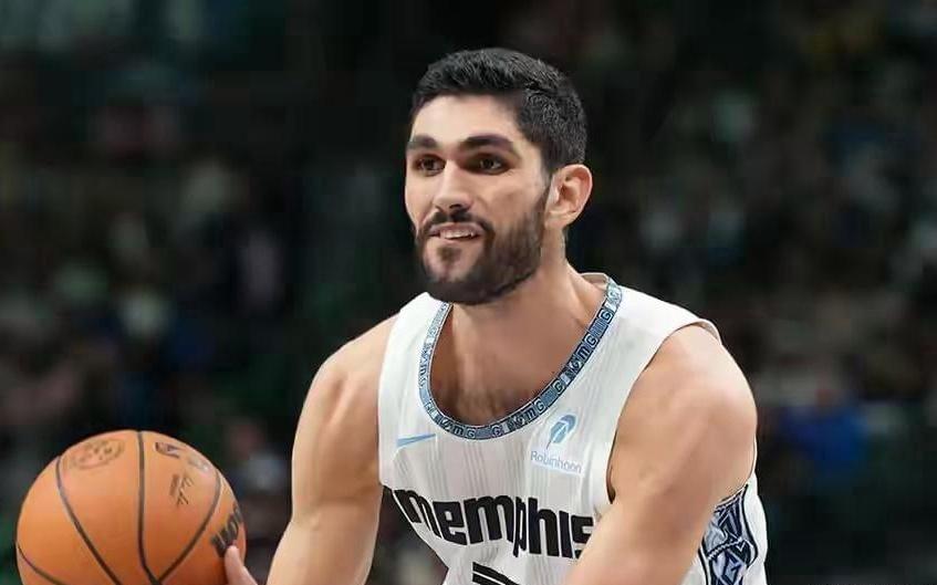 阿尔达马20分8板4助NBA灰熊10296击败独行侠克莱22分