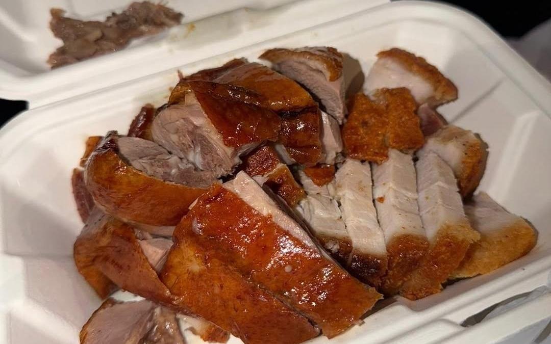 新体验，哈兰德分享品尝中式烧腊的照