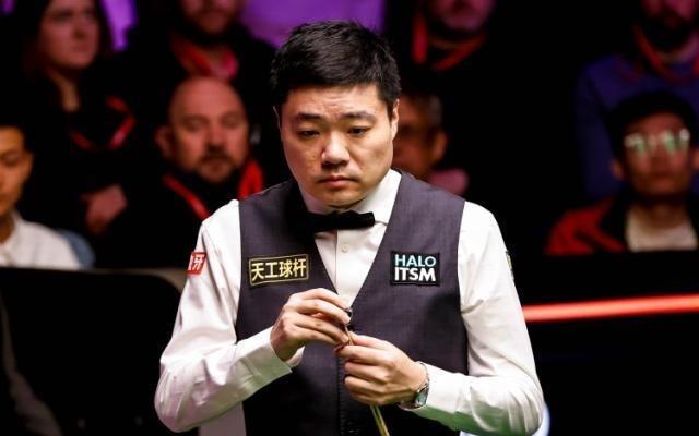 【早报】赛季16连胜！10人拜仁欧冠送巴黎赛季首败