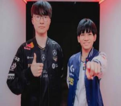 新老中单的对决！LOL官方晒Faker与HongQ合照：