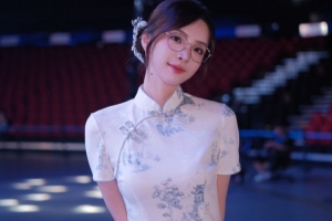 余霜赛前分享采访照：来苏州啦，一会见咯！