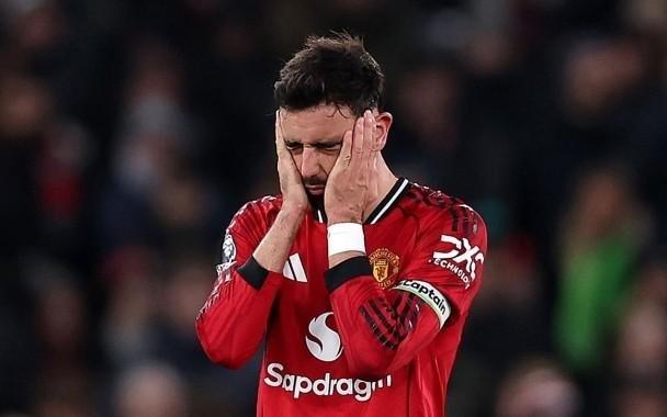 曼联角球又失守，铁锤帮零封B费