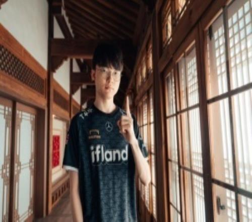 晋级八强没悬念T1最低S赛战绩四强今年还可以延续吗