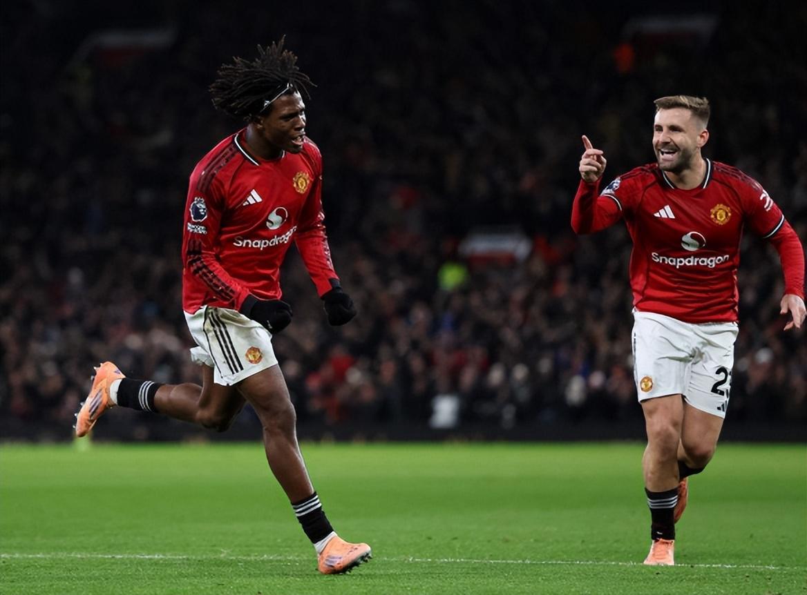 10！飞翼凌空斩铁树开花，曼联击退英超