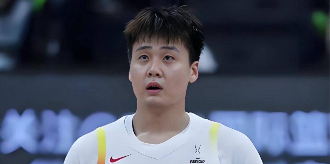 意外！赵睿落选中国男篮大名单，为何CBA记者给出了答案