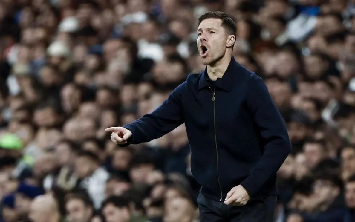 马卡：皇马高层连夜开会，确定欧冠对曼