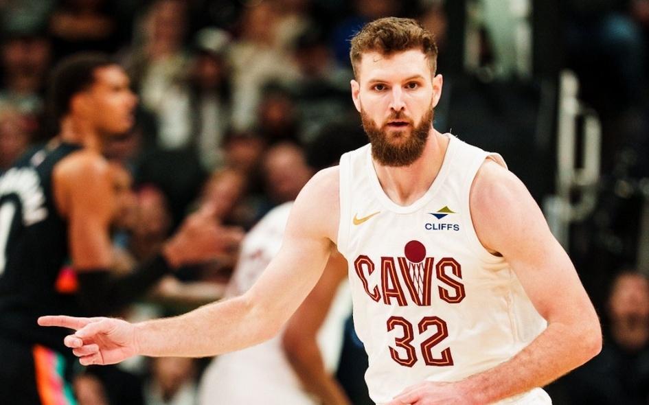 先发吞连败！文班亚马在场17马刺最差16中7效率低下远逊科内特