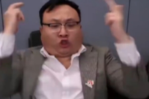 AL超话热议爆料AL接触井盖：爱笑别病急乱投医别啥都往怀里扒拉