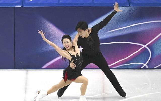 最后一次冬奥短节目滑行，“葱桶组合”没有泪水只有从容