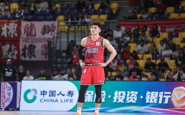 媒体人联赛防周琦哈雷尔后李祥波对大多数亚洲内线难度降低不少