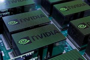 代价是什么？英伟达和AMD恢复对华出口高端芯片 被要求上交15%收入给美国