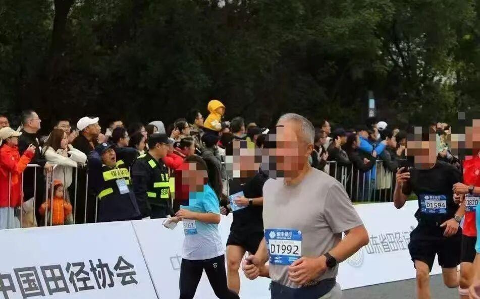 出走四十年,归来依旧是少年