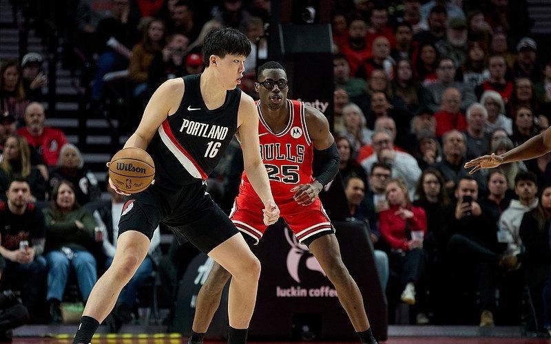 杨瀚森2分2板1助开拓者121122遭公牛绝杀