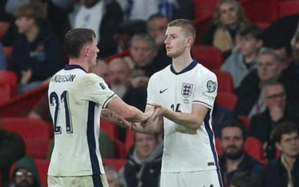 记者：曼联倾向于寻找市场机会，1月不