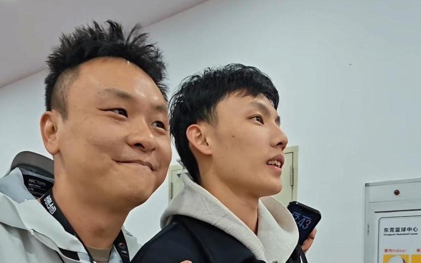 CBA三消息：赵睿伤病更新，徐杰回应百万票王，山西球迷又闯祸