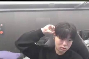 Smash：赢比赛后Oner哥祝贺了我感觉有点开心挺放松很感谢他们